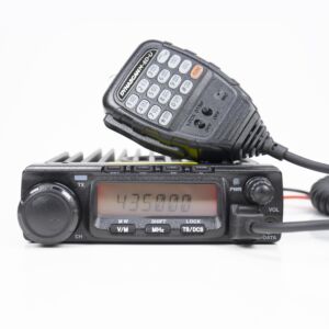 Dynascan M-6D-U PNI UHF rádióállomás